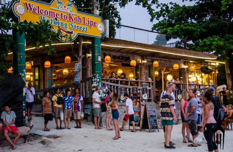 Koh Lipe Private Island Hopping and Snorkeling Sea Beach 3D2N